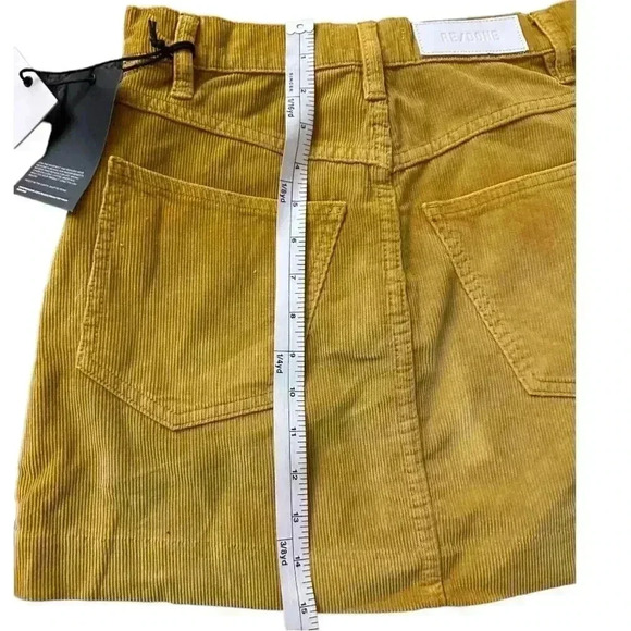 Re/Done 70’s Pocket Mini Skirt in Worn in Mustard, size 24, NWT - Picture 4 of 10